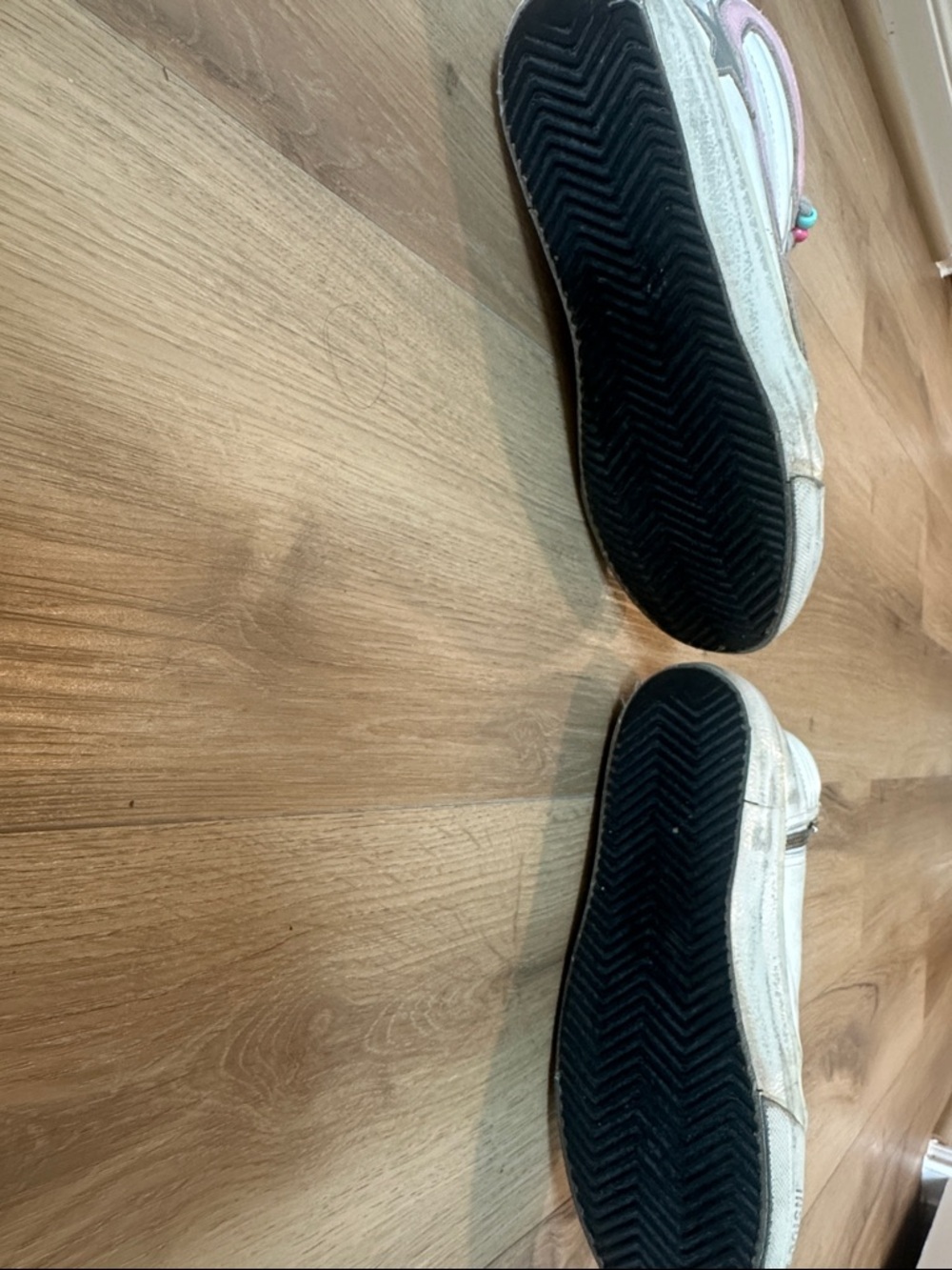 Golden Goose White Leather High-Top Sneakers with Pink Accent - Picture 5 of 7